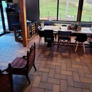 VIDEO: Caramida aparenta Klinker, pentru decorarea unei Bucatarii Moderne